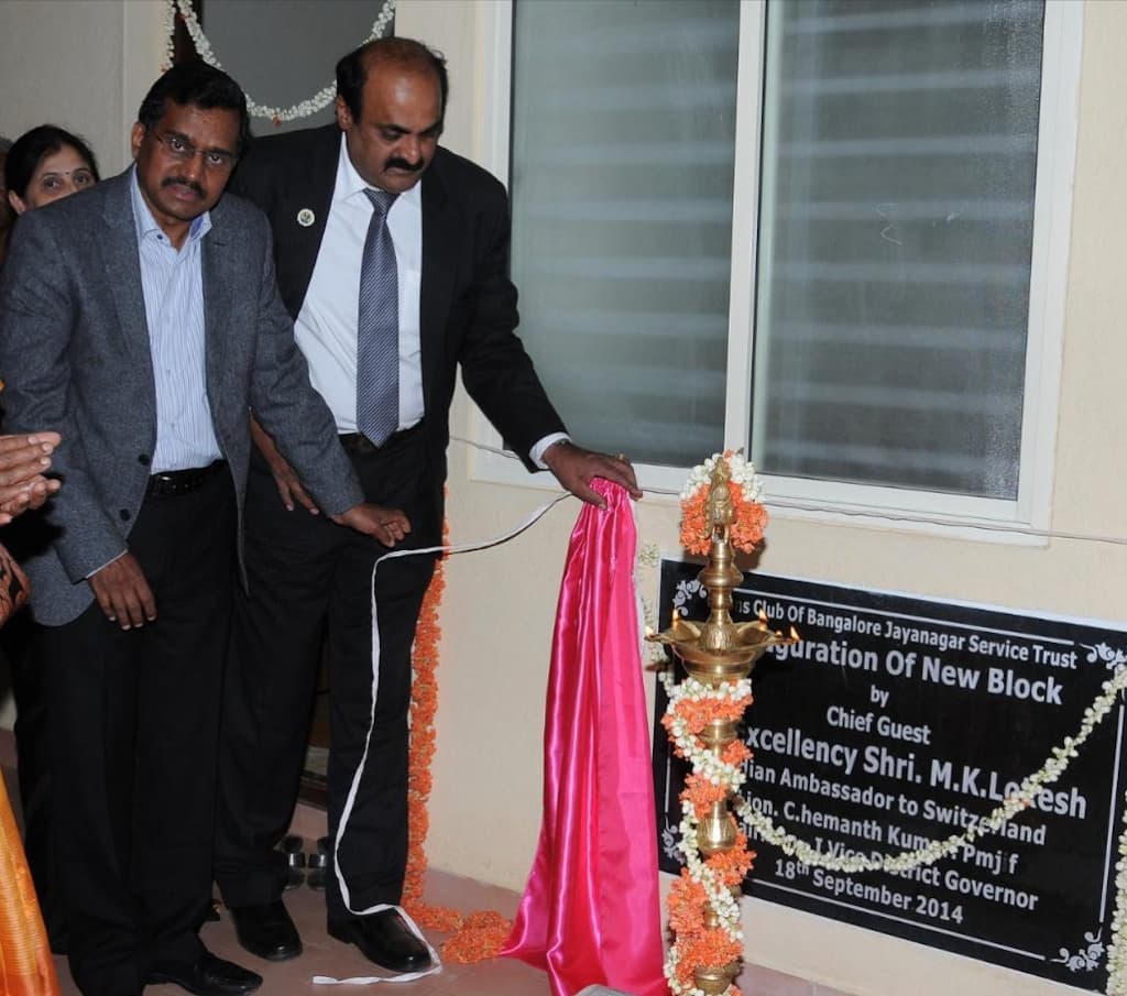 His Excellency M.K. Lokesh inaugurating the new executive block at Asha Deep